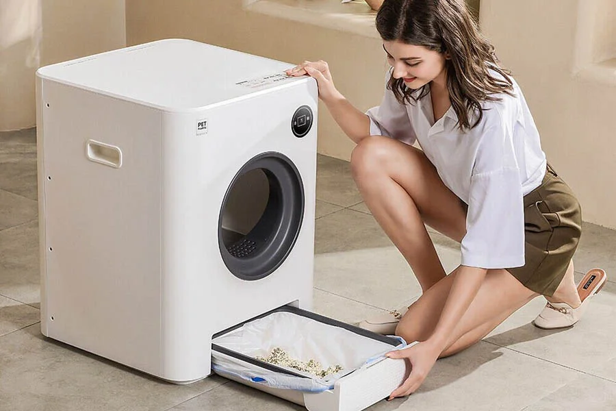 automatic self cleaning litter boxes